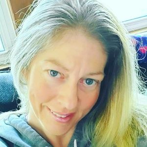 Meet your Posher, Jenni